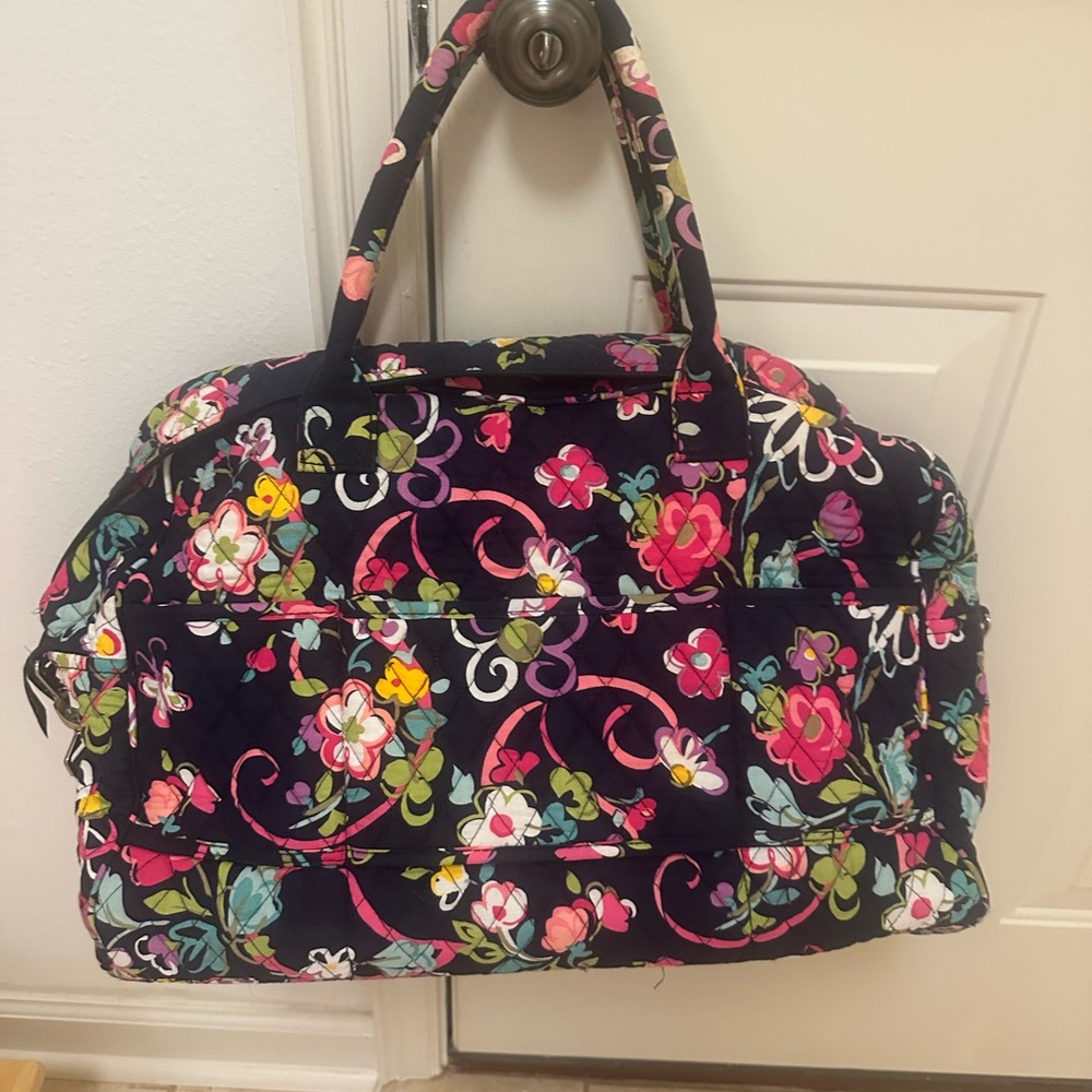 Vera Bradley- limited edition Ribbons Patter- Floral Quilted Women's Bag